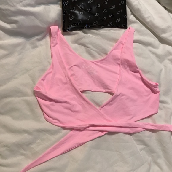 437 Swimsuit. Kenzie Top XL, Aubrey Bottom L. - Picture 3 of 4